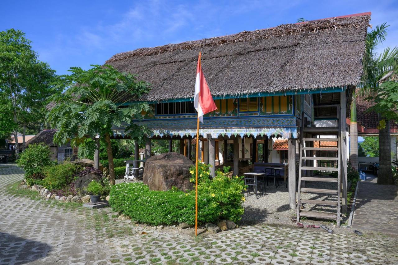 Casa Nemo Beach Resort & Spa Sabang  Exterior photo